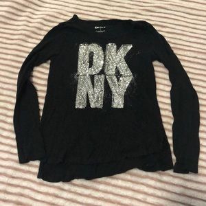 Cute dkny long sleeve tee size small